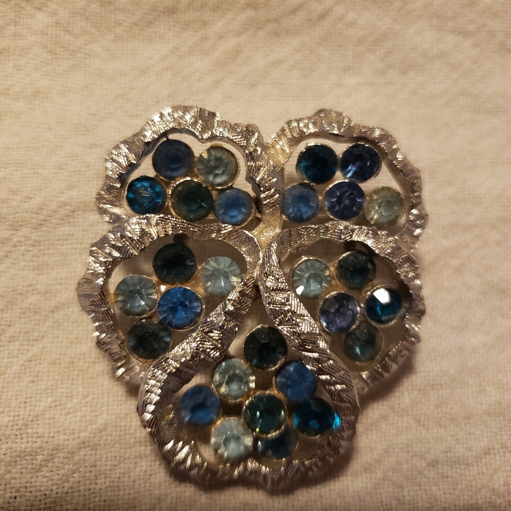 Vintage Coro Pegasus Silvertone Brooch With Multi-colored Blue Rhinestones